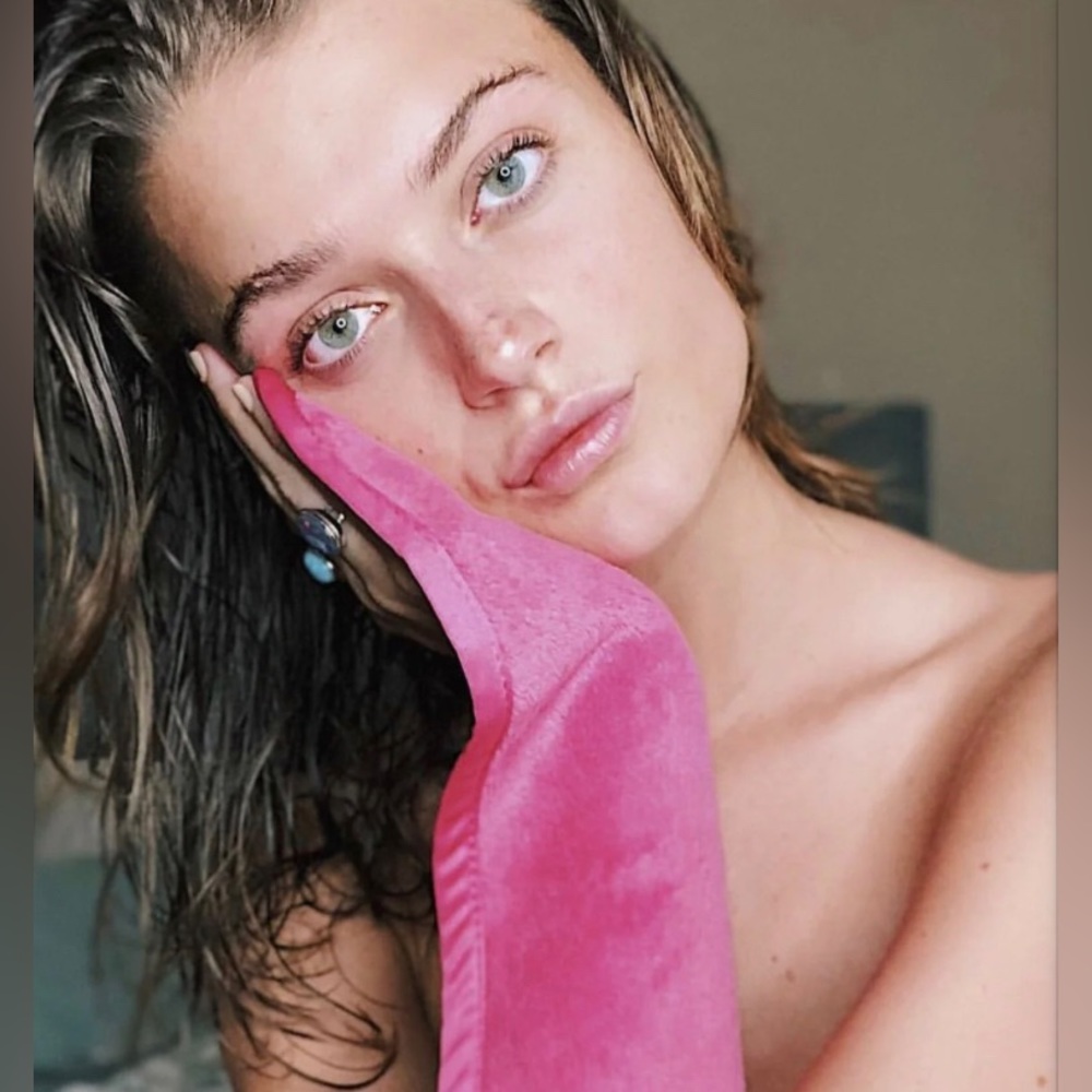 NWT The Original “Makeup Eraser” - Picture 8 of 13